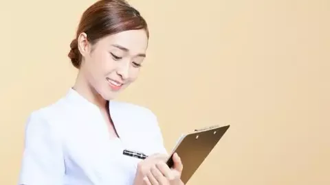 关晓彤爸爸点赞鹿晗关晓彤分手